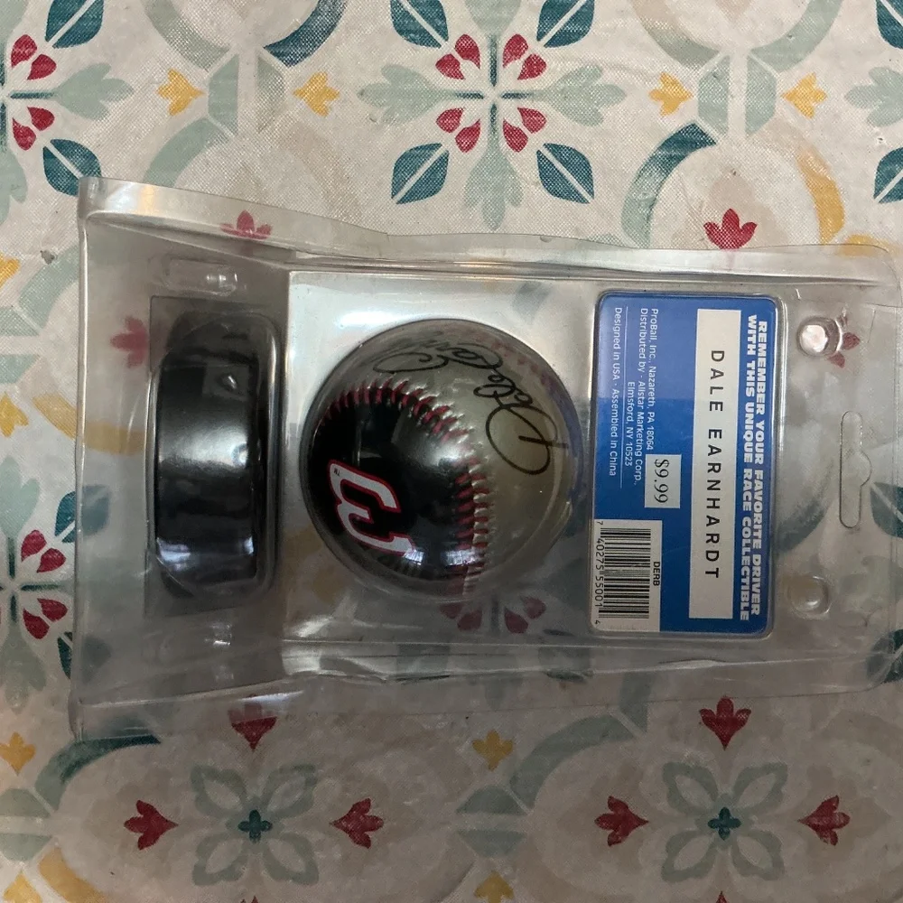 Baseball - Picture 3 of 5